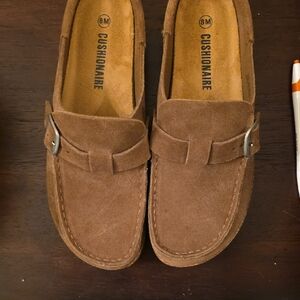 Cushionaire Women's Tan Suede Loafers